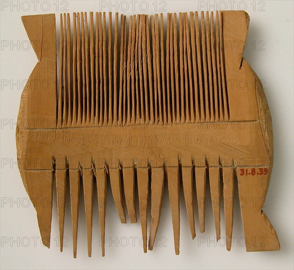 Comb, Coptic, 4th century.