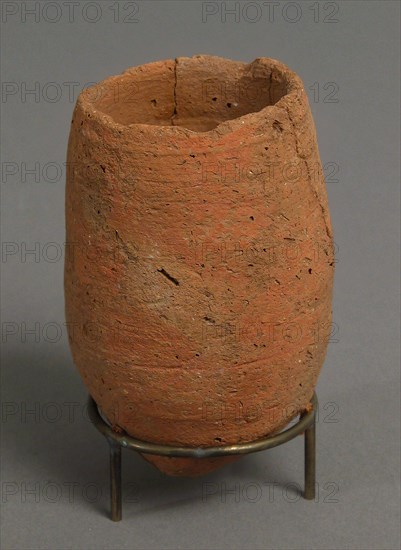 Pot, Coptic, 4th-7th century.
