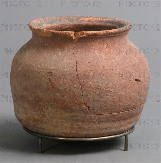 Pot, Coptic, 4th-7th century.