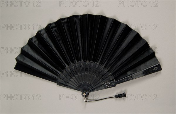 Mourning fan, American, 1880-89.