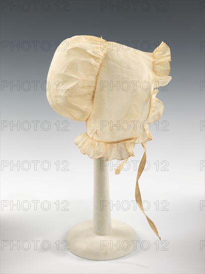 Poke bonnet, American, ca. 1830.
