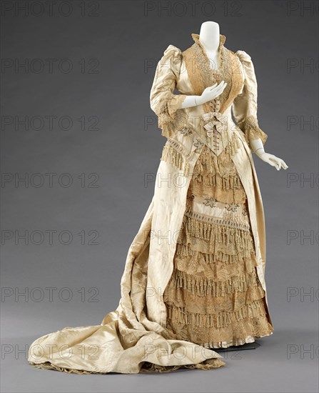 Court presentation dress, French, ca. 1885. Dress worn for a presentation to Princess Alexandra of Denmark (1844-1925) at the court of Queen Victoria (1819-1901).