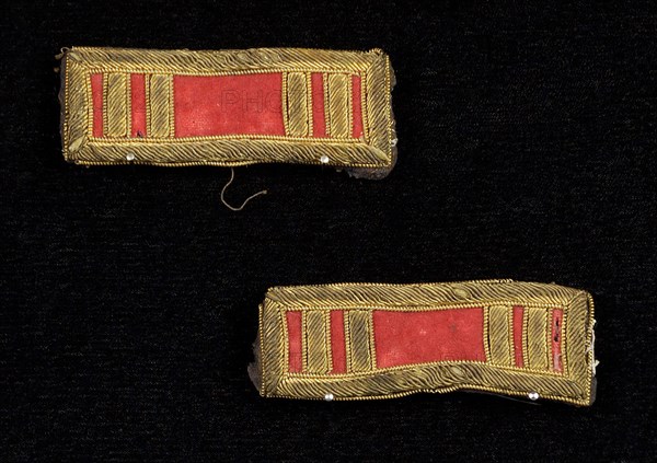 Military epaulets