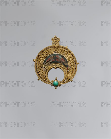 Crescent-Shaped Pendant with Confronted Birds