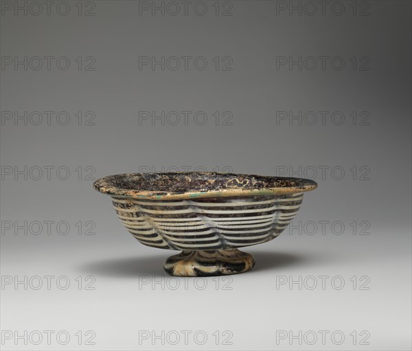 Footed Bowl with Marvered Decoration in White and Turquoise