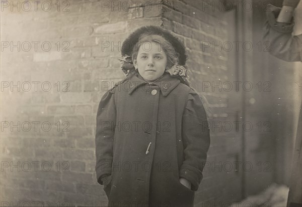 Mery Horn, a hunchback condition aggravated by the heavy load of papers she carried. Hartford, Connecticut, March 1909, 3348.