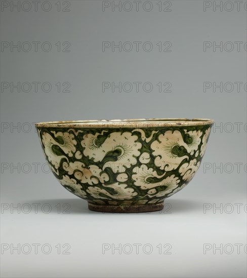 Polychrome Bowl with Cloud Decoration, Iran, late 17th-early 18th century.