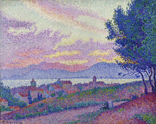 Vue de Saint-Tropez, coucher de soleil au bois de pins , 1896. Found in the collection of Musée de l'Annonciade, Saint-Tropez.