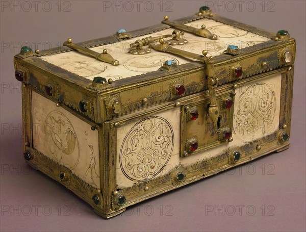 Casket with Painted Roundels, Italy, late 12th-early 13th century.
