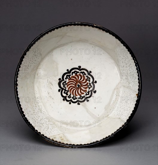 Bowl with Rosette, present-day Uzbekistan, 10th century.