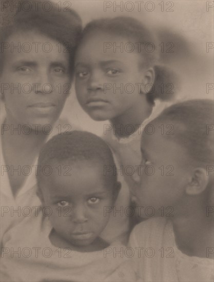 Portrait of a Family, 1922.