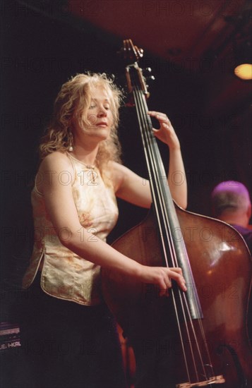 Nicki Parrott, Jazz Party, Norwich, 2007.