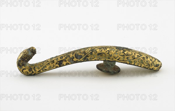 Garment hook (daigou) with interlace, Late Eastern Zhou dynasty, 5th-4th century BCE. Creator: Unknown.