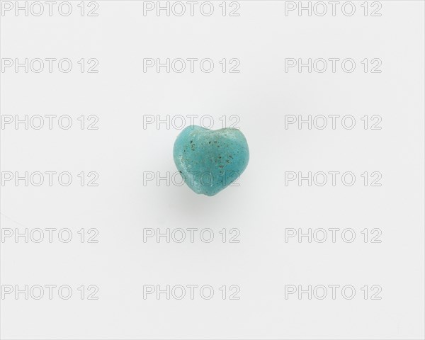 Bead, heart-shaped, New Kingdom, 1550-1197 BCE. Creator: Unknown.