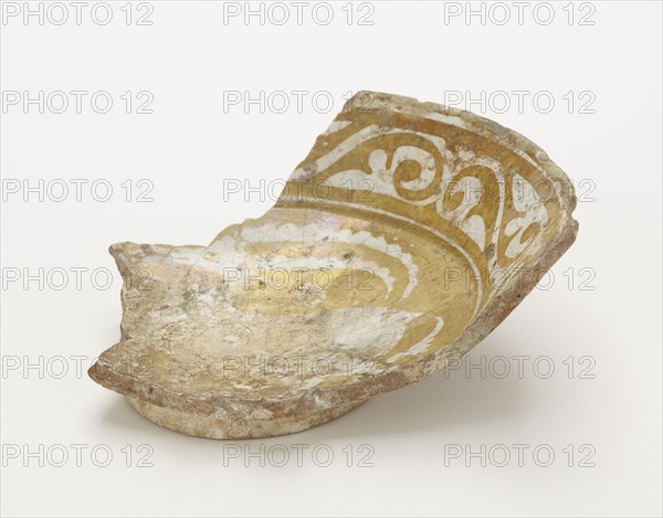 Bowl (fragment), Fatimid period, 11th century. Creator: Unknown.