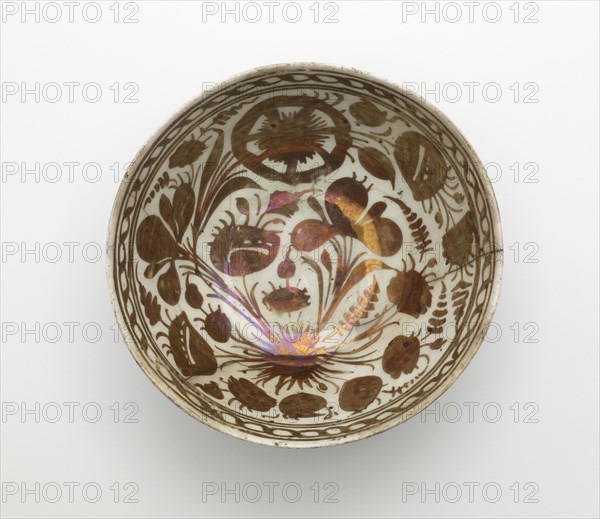 Bowl, Safavid period, 1650-1700. Creator: Unknown.