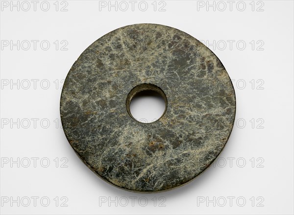 Disk (bi ?), Late Neolithic period, ca. 3300-2250 BCE. Creator: Unknown.