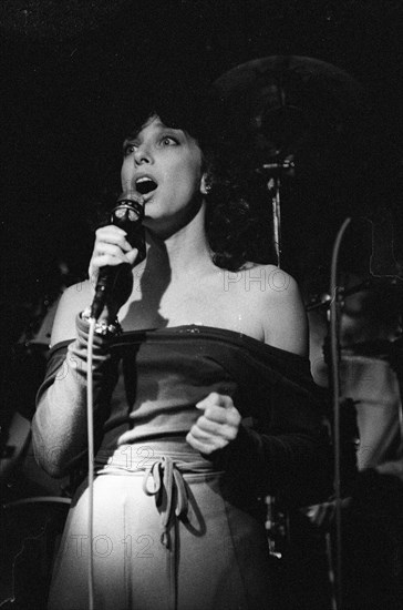 Kim Nazarian, New York Voices, Ronnie Scott’s Jazz Club, Soho, London, 9.89. Creator: Brian O'Connor.