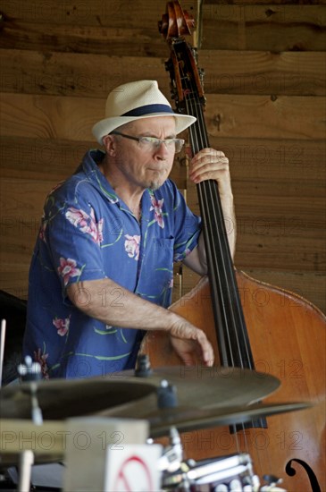 Simon Thorpe, Roger Beaujolais Quartet, Three Horseshoes, Knockholt, Kent, 1st June 2021. Creator: Brian O'Connor.