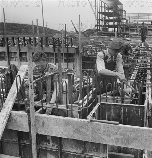 Patons and Baldwins Knitting Factory, Lingfield Close, Darlington, 11/08/1949. Creator: John Laing plc.