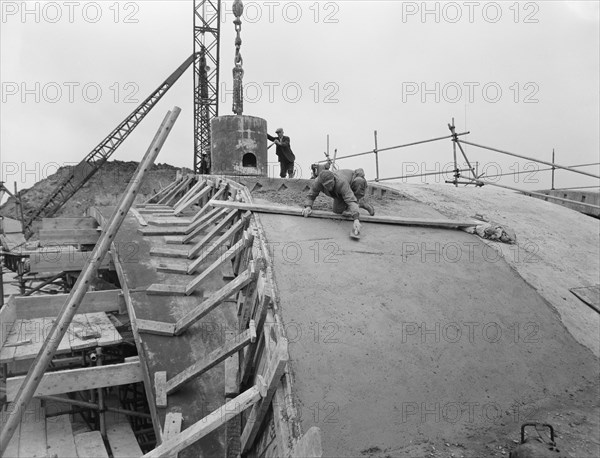 M1 Motorway, Bridge 52, M1, Newport Pagnell, Milton Keynes, 21/10/1958. Creator: John Laing plc.