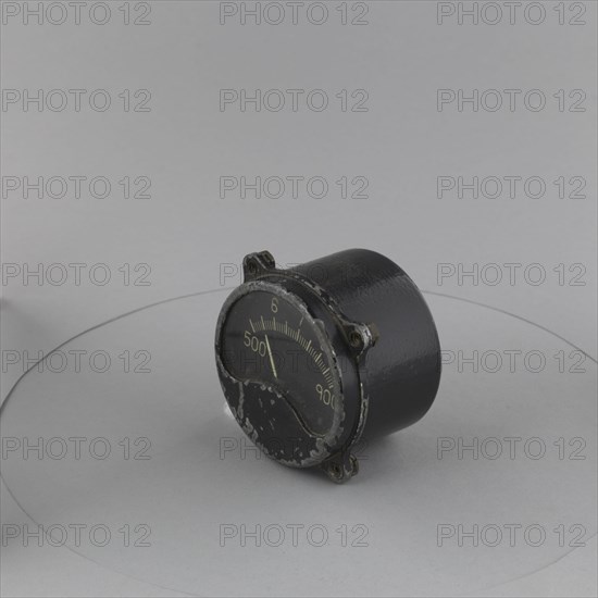 Indicator, Exhaust Gas Temperature, Japanese Navy, Model-1. Creator: Mitsubishi Electric.