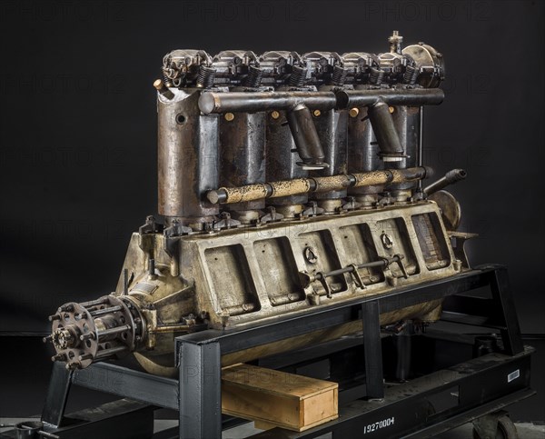 Union Type 2-6, In-line 6 Engine, ca. 1917. Creator: Union Gas Engine Company.