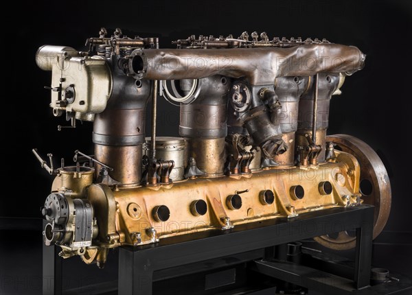 Maybach In-line 6 Engine, ca. 1916-1917. Creator: Maybach Motorenbau.