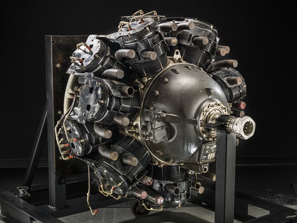 Continental XR-1740-2, Sleeve Valve, Radial 14 Engine, ca. 1941. Creator: Continental.