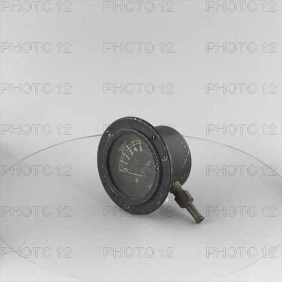 Indicator, Fuel Pressure. Creator: R. Price Ltd..