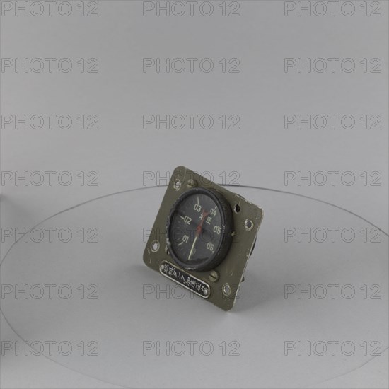 Indicator, Fuel Pressure, Japanese Army, Type-98. Creator: Shimazu Manufacturing Company Ltd..