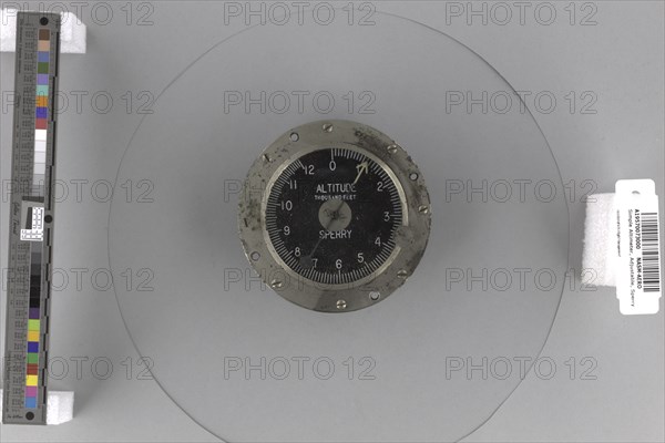 Simple Altimeter, Adjustable, Sperry. Creator: Sperry Corporation.