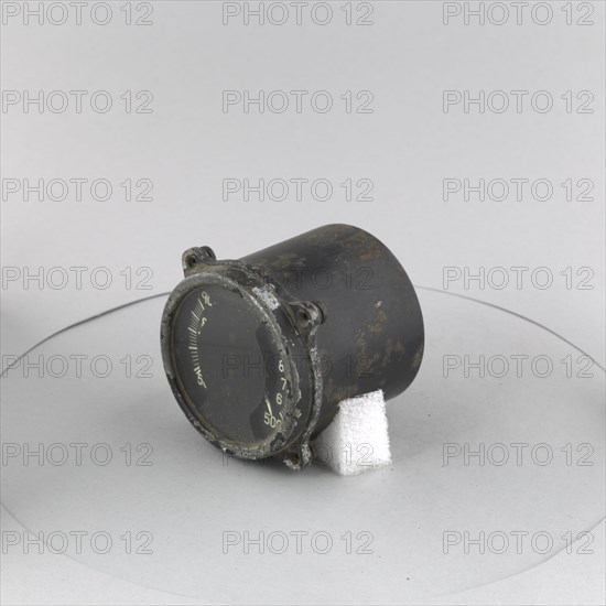 Indicator, Exhaust Gas Temperature, Japanese Navy, Model-2. Creator: Fuji Koku Keiki.