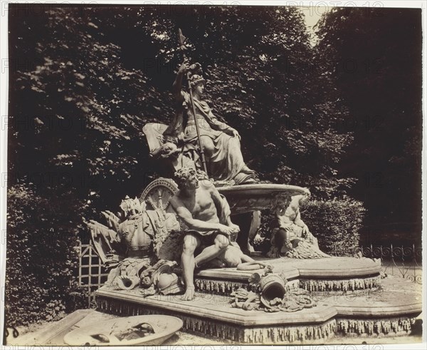 Versailles, Bosquet de l'Arc de Triomphe, 1901. Creator: Eugene Atget.