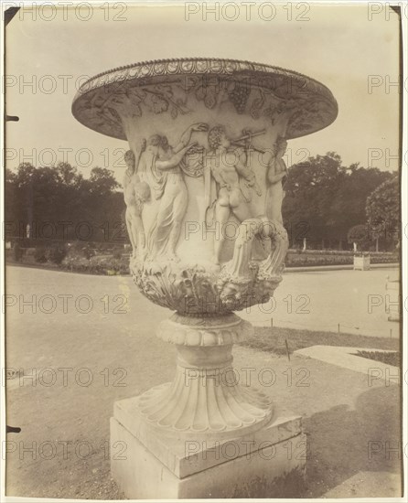 Versailles, Vase, 1905. Creator: Eugene Atget.