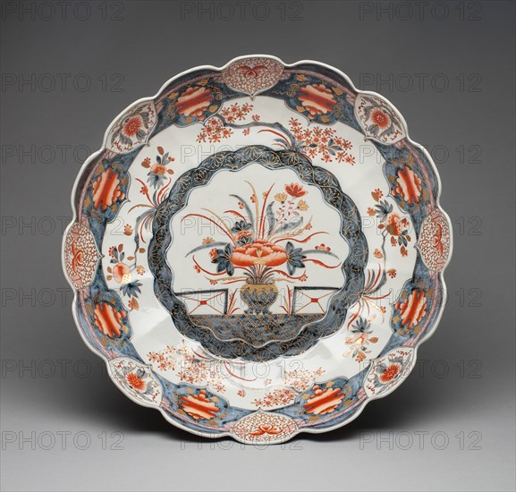 Dish, Vienna, 1725/30. Creator: Du Paquier Porcelain Manufactory.