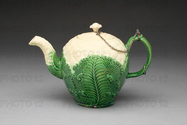 Teapot, Staffordshire, 1765/80. Creator: Staffordshire Potteries.