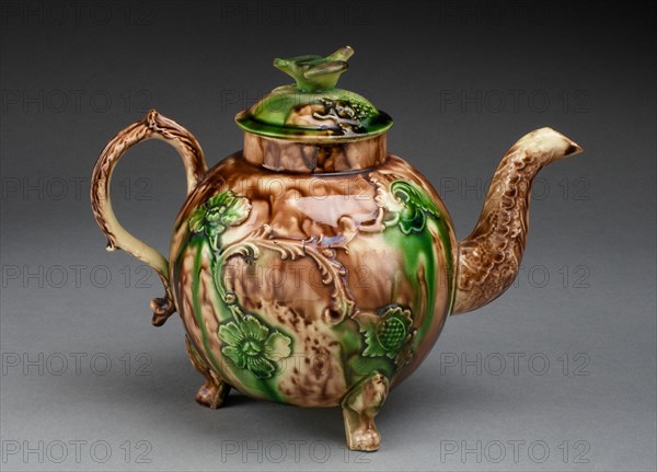 Teapot, Staffordshire, 1760/70. Creator: Staffordshire Potteries.