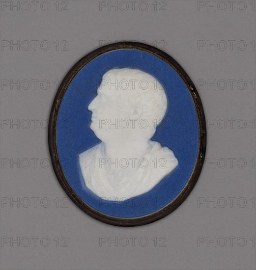 Medallion with Roman Emperor, Burslem, Late 18th century. Creator: Wedgwood.