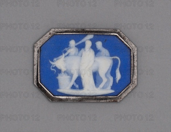 Cameo with Sacrifice of a Bull, Burslem, Late 18th century. Creator: Wedgwood.