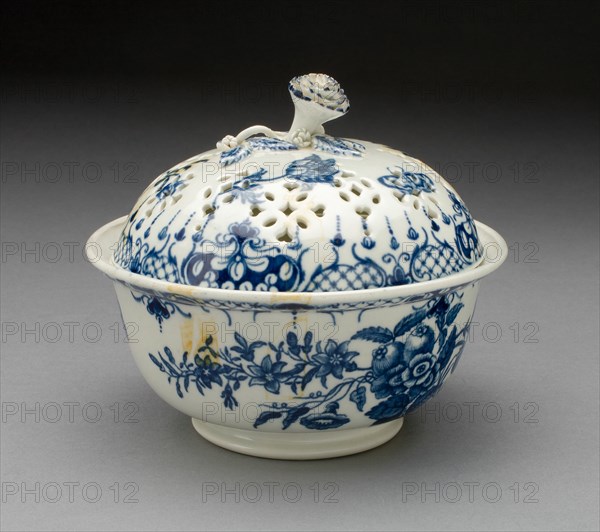 Covered Bowl, Worcester, c. 1770. Creator: Royal Worcester.