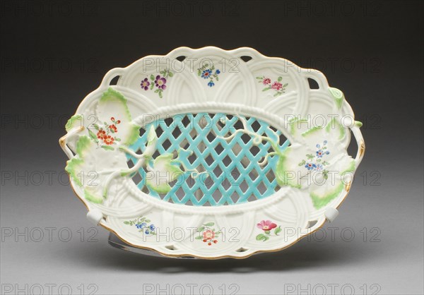 Dish, Worcester, c. 1765. Creator: Royal Worcester.