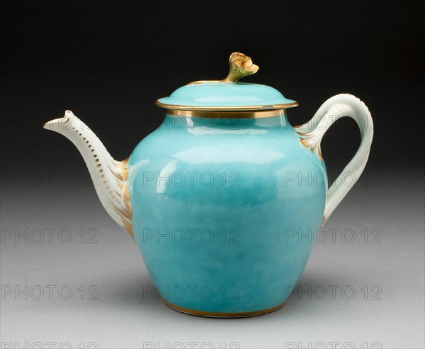 Teapot, Worcester, c. 1770. Creator: Royal Worcester.