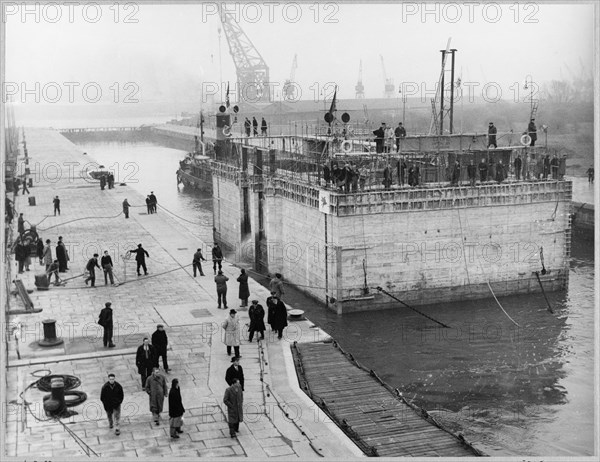 Tilbury Docks, Chadwell St Mary, Thurrock, Essex, 06/03/1952. Creator: John Laing plc.