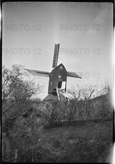 Mount Ephraim Windmill, Moat Lane, Mount Ephraim, Ash, Dover, Kent, 1929. Creator: Francis Matthew Shea.