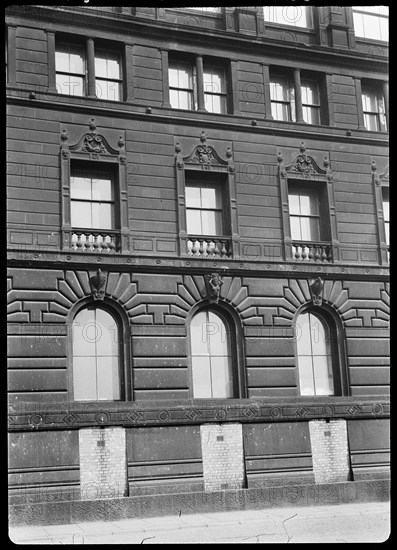 Watts Warehouse, 47 Portland Street, Manchester, 1942. Creator: George Bernard Wood.