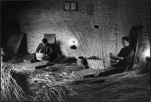 Basket makers, King's Sedge Moor, High Ham, South Somerset, Somerset, 1930s. Creator: J Dixon Scott.