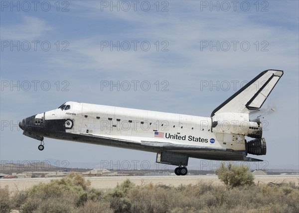 STS-117 landing, USA, June 22, 2007.  Creator: Carla Thomas.