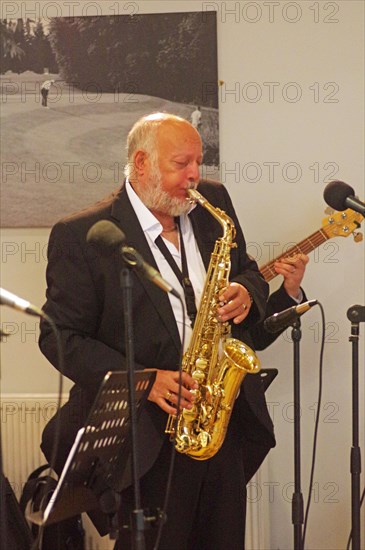 Pete Allen, The Pete Allen Band, Deanwood Park Golf Club, Newbury, Berks, 10th Oct. 2021. Creator: Brian O'Connor.