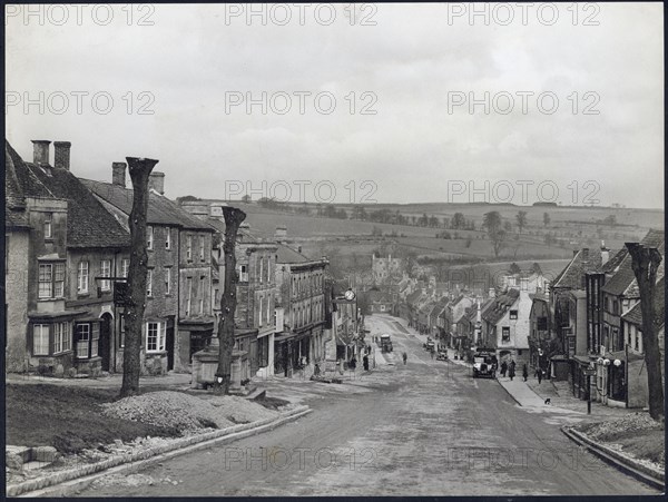 High Street, Burford, West Oxfordshire, Oxfordshire, 1925-1935. Creator: Unknown.